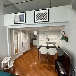 https://grazioso-appartamento-in-palazzo-del-primo-novecento.italymilanhotels.net